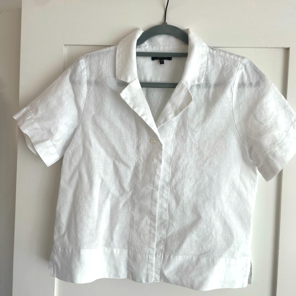 Like New Quince Linen Top. Size Small